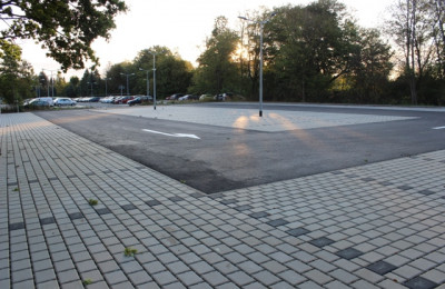 Mit der Parkplatzerweiterung wurden 64 zusätzliche Stellflächen geschaffen.