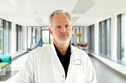 Dr. med. Merkelbach, Chefarzt der Klinik für Neurologie beantwortet Fragen rund um den Schlaganfall