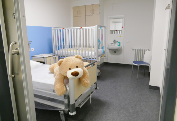 Auch das Schlaflabor für Kinder- und Jugendliche wird Anfang September, nach dem Umzug der Klinik für Kinder- und Jugendmedizin, in den Betrieb gehen.
