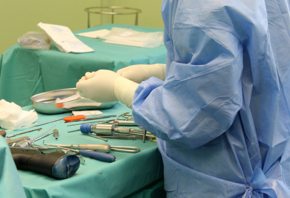 OTA fungieren bei Operationen als rechte Hand von Ärzten 